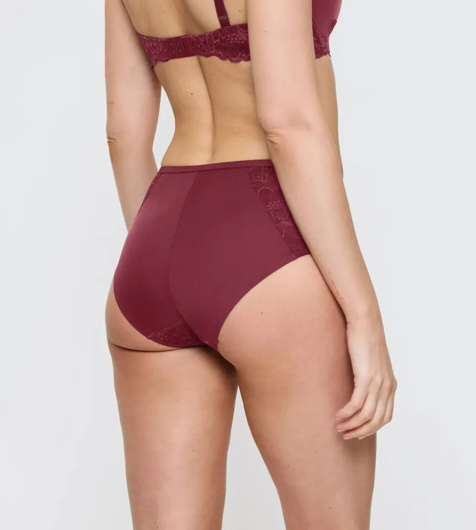 Amourette Charm T Maxi02