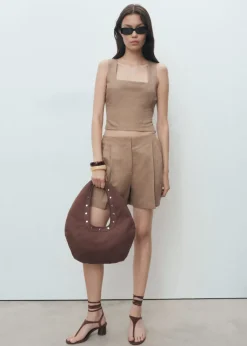 BERMUDA SHORTS. -- TERESA