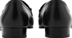 Buckle leather moccasins