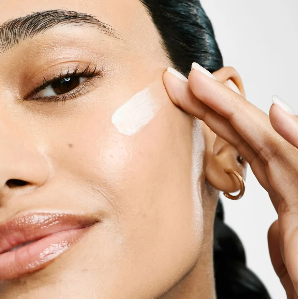 CC Crème - Tonet korrigerende pleje Sund glød og udstråling