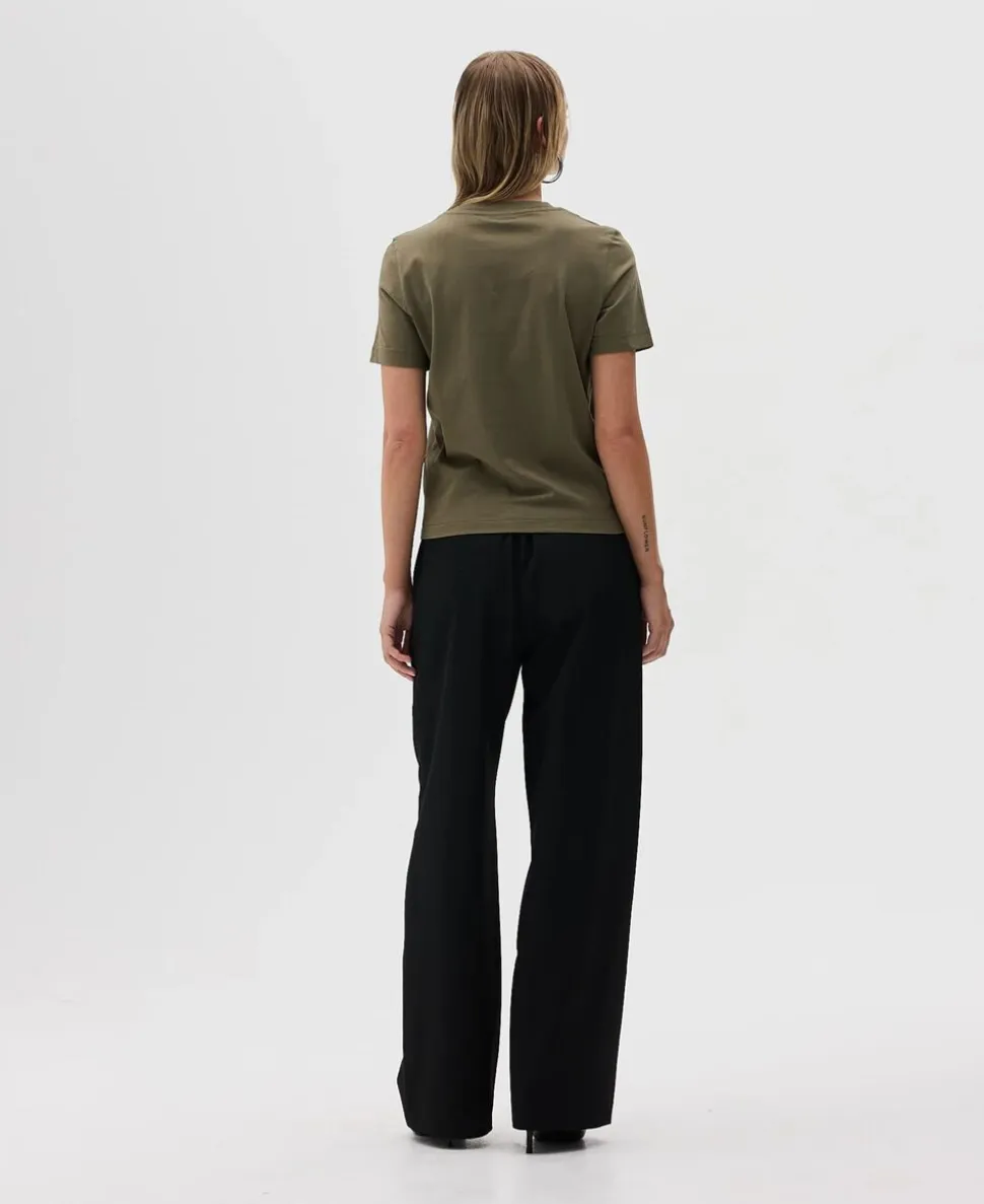 Classic Fit T-shirt Women