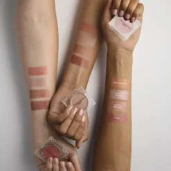 Creamy Lip Cheek Eye Powder