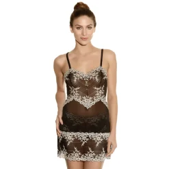 Embrace lace chemise