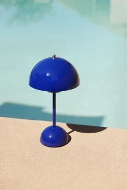Flowerpot Portable Lamp VP9, Cobalt Blue, Magnetic Charger