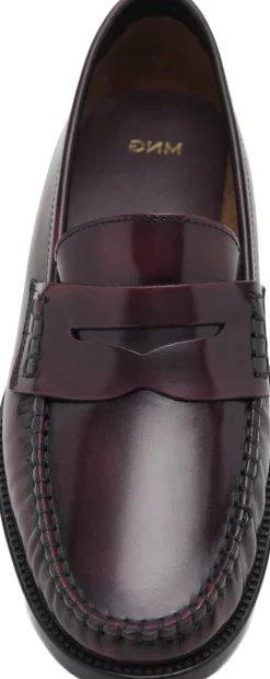 Gathered leather moccasin