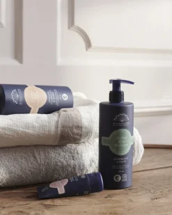 Herbal Mint Shampoo 390 ml.