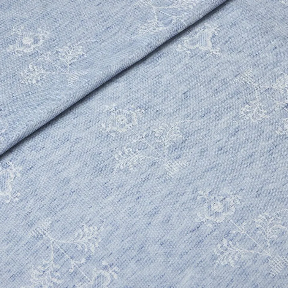 Heritage dug, 270 X 144 cm