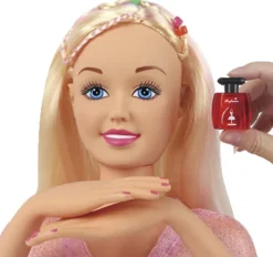 JUDITH FRISØRHOVEDmTILBEH