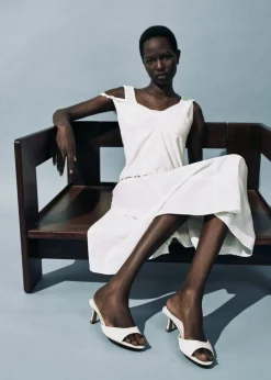 Kitten-heel sandals with strap