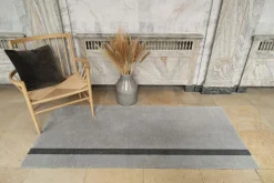 Løber, 130x90 cm, stripe vertical lysegrå/steelgrey