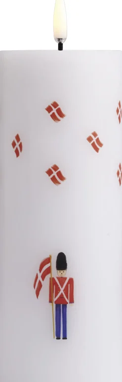 LED pillar celebration candle DK, Smooth, 5,8x15 cm