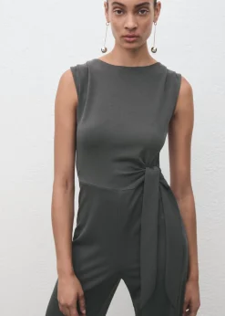 Long jumpsuit with knot