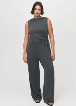 Long jumpsuit with knot