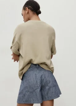 Mid-rise striped denim shorts