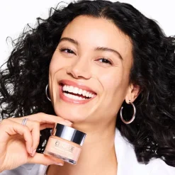 MOISTURE SURGE MEGASTARS