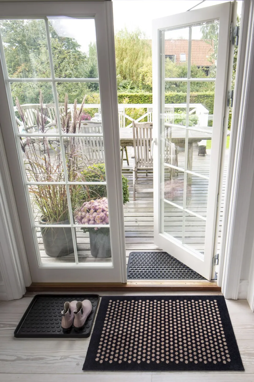 Måtte 60x90 cm, dot sort/sand