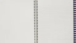 NELA Notebook med spiralryg - Stor, Bordeaux og blå