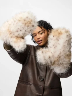 PCPLUSH FLUFFY MITTENS