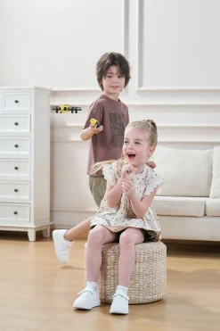 REVOLT Follow me Bee RC