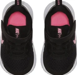 Revolution 5 sneakers