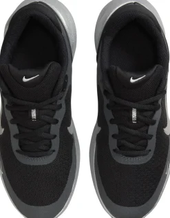 Revolution 7 Sneakers