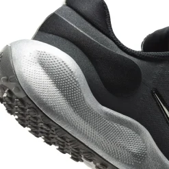 Revolution 7 Sneakers