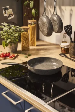 Salina Ceramic Stegepande, 28 cm, Aluminium, Titanium forstæ