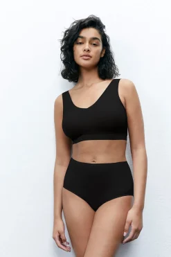 SoftStretch Padded Top