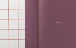 Stor notesbog med syet ryg, lys grå