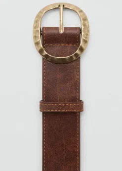 Textured belt with round buckle