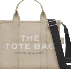 THE MEDIUM TOTE