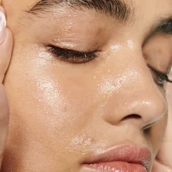 The POREfessional Get Unblocked makeup-fjernende renseolie til porer