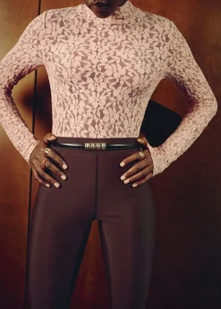 Thin belt with metal detail