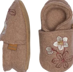 Winter rose wool slippers